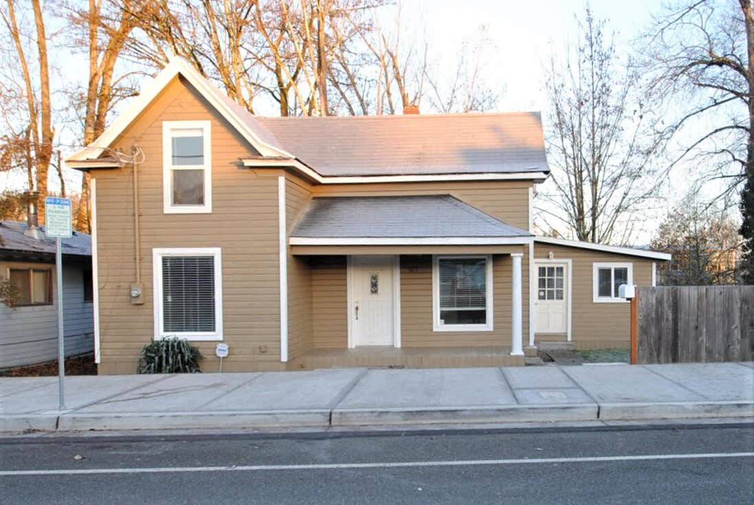 Primary Photo - 617 W Main St