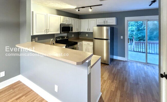 Foto del edificio - 570 Flintlock Ct