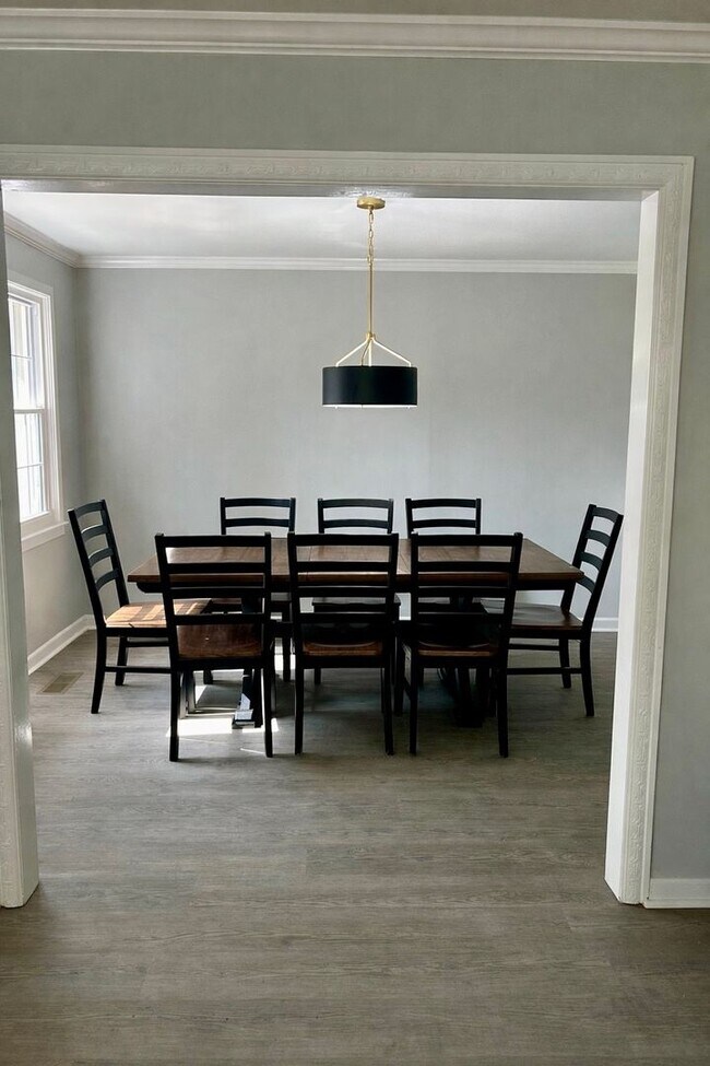 Foto del edificio - 1903 Azalea Dr