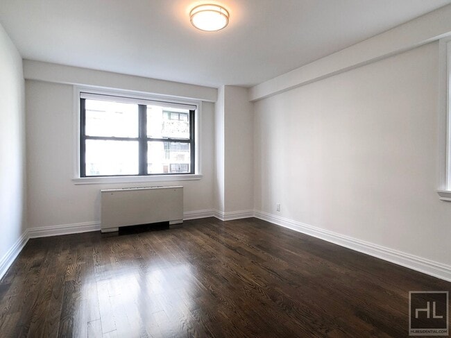 Building Photo - East 89 Street