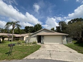 Building Photo - 1444 Forest Hills Dr
