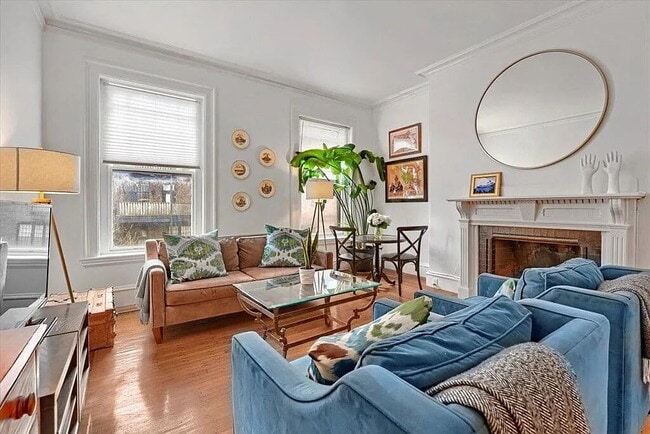 Building Photo - Comfortable and Spacious Rental Opportunity