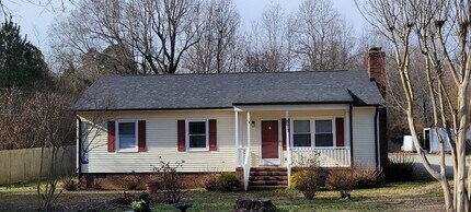 Building Photo - 813 Trollingwood Hawfields Rd