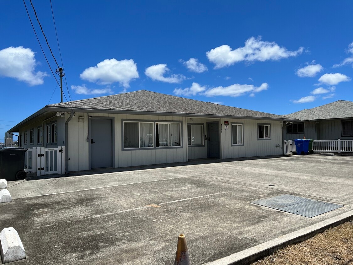 Primary Photo - 2249 Seaview Ave