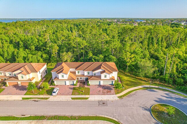 Building Photo - 703 Bay Leaf Dr