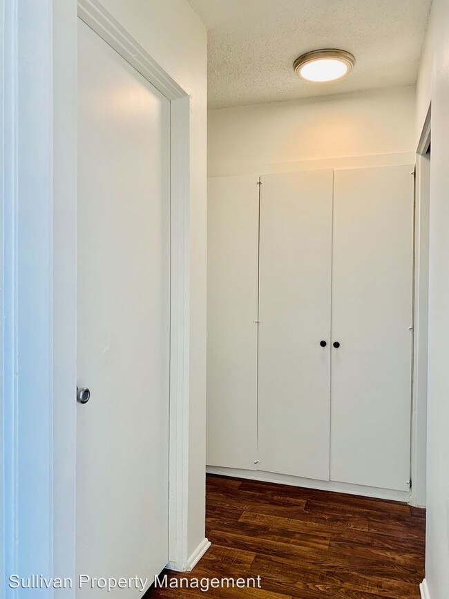 Foto del edificio - 1414 W McFadden Ave