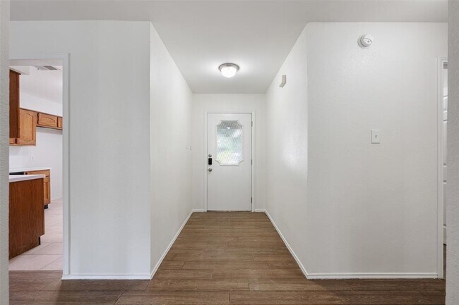 Building Photo - 11464 Bristle Oak Trail