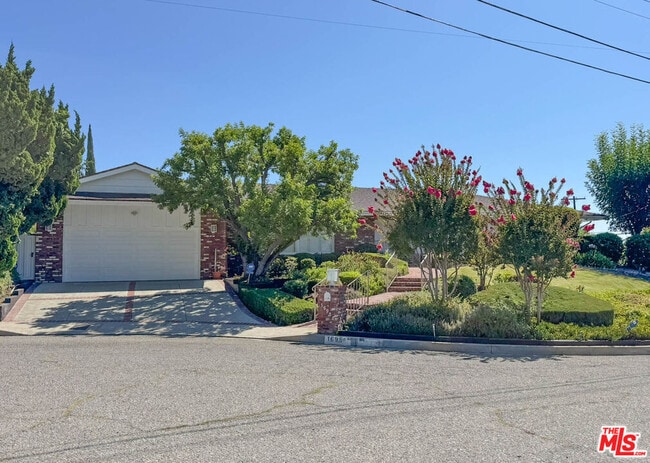 Building Photo - 16951 Ivadel Pl
