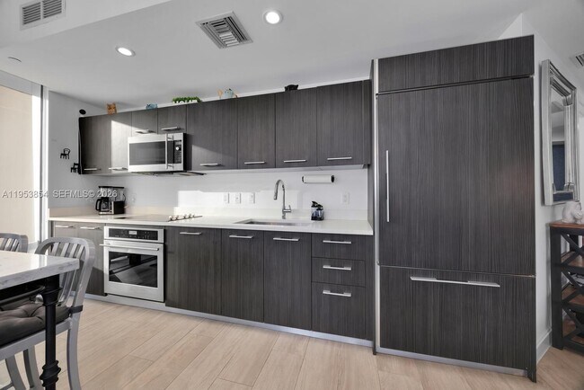 Foto del edificio - 55 SW 9th St