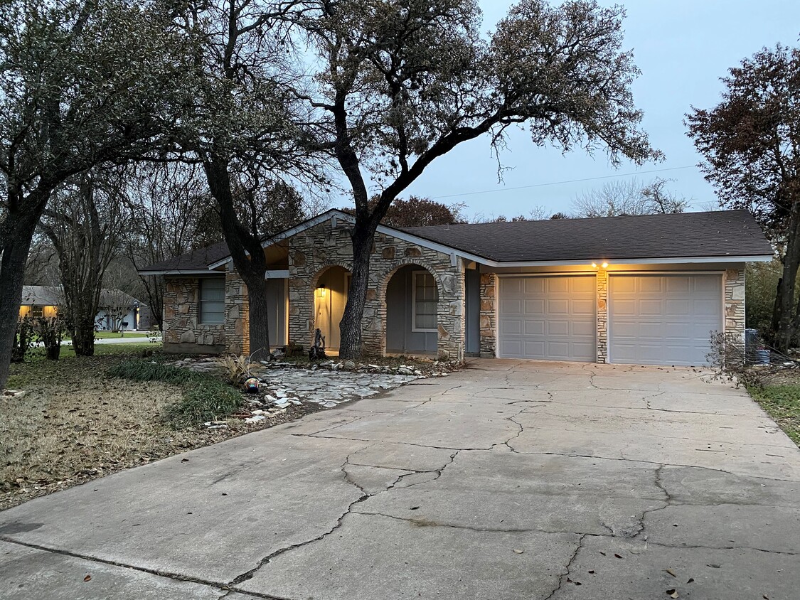 Foto principal - 9214 Robins Nest Ln
