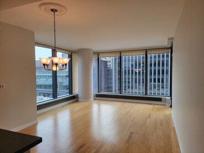 Building Photo - 60 E Monroe St