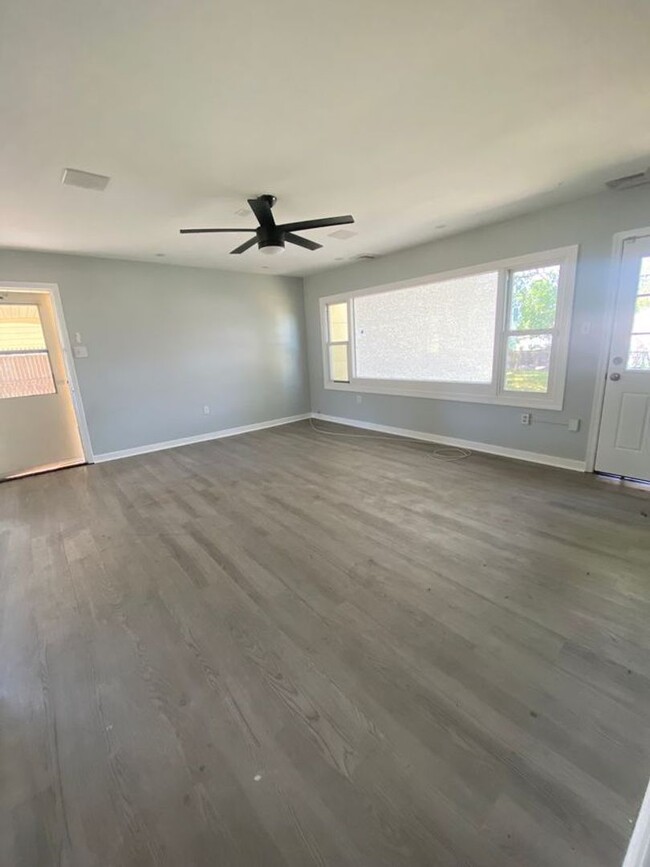 Building Photo - Welcome Home