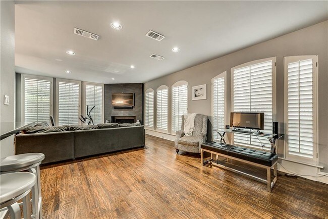 Foto del edificio - 4400 St Andrews Blvd