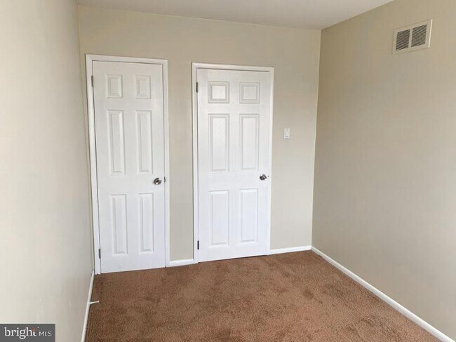 Foto del edificio - 7615 Algon Ave