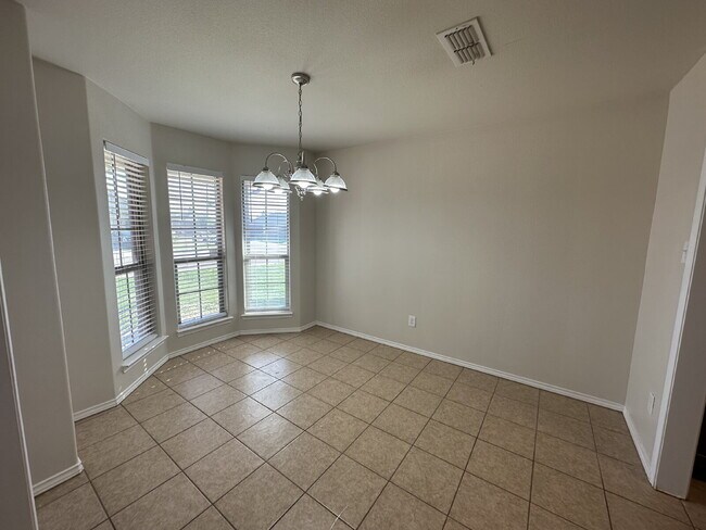 Foto del edificio - Wonderful 3 Bedroom 2 bathroom home!
