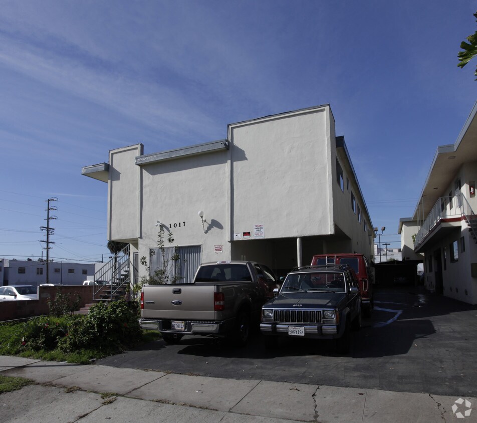 Building Photo - 1017 N Hudson Ave