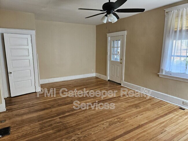 Foto del edificio - 3429 Ruther Ave