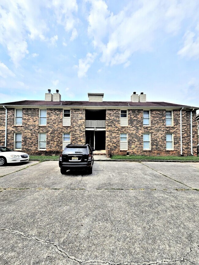 Foto del edificio - 1509 Halston Cir NW