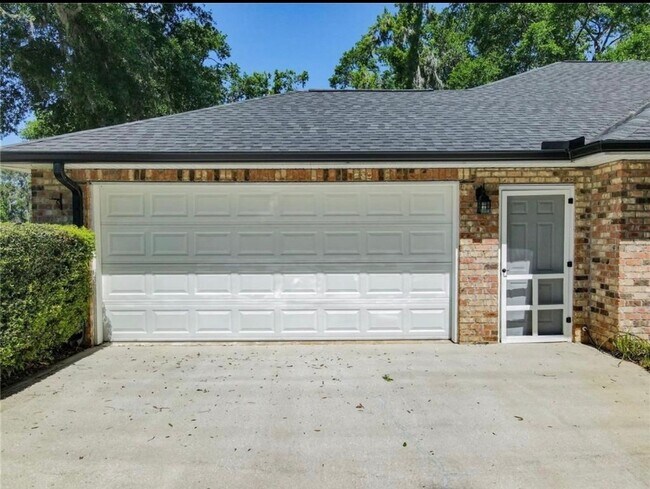 Foto del edificio - 720 NW Zack Dr