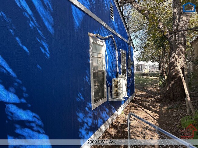 Foto del edificio - 2309 SW I Ave