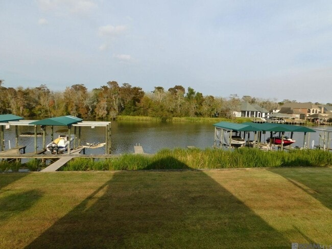 Building Photo - 11182 River Highlands Dr