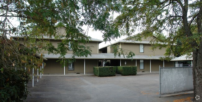 Building Photo - Casa Seville