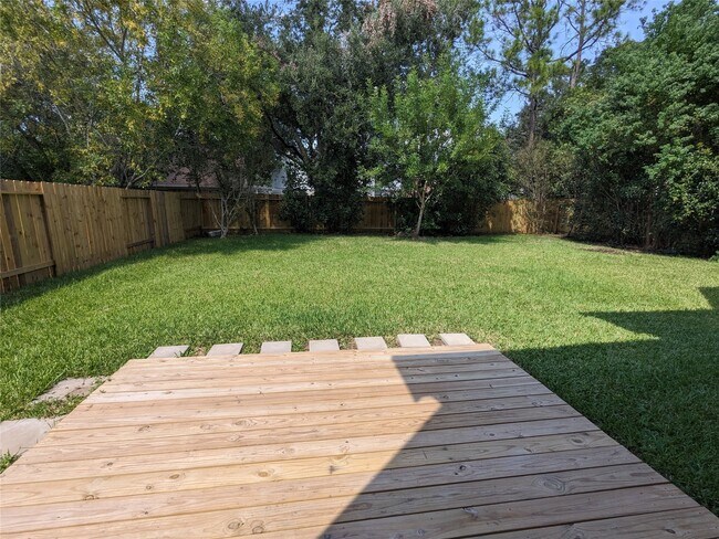 Foto del edificio - 4715 Sunshine Dr