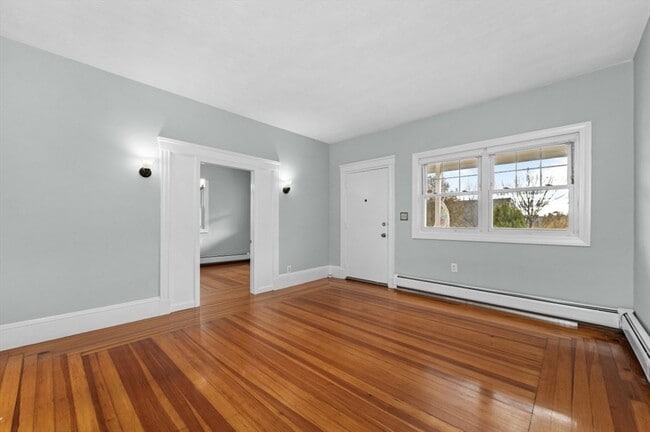 Building Photo - 537 Park Ave