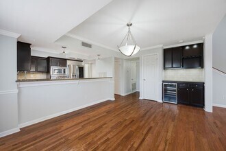 Building Photo - 1114 Augusta Dr