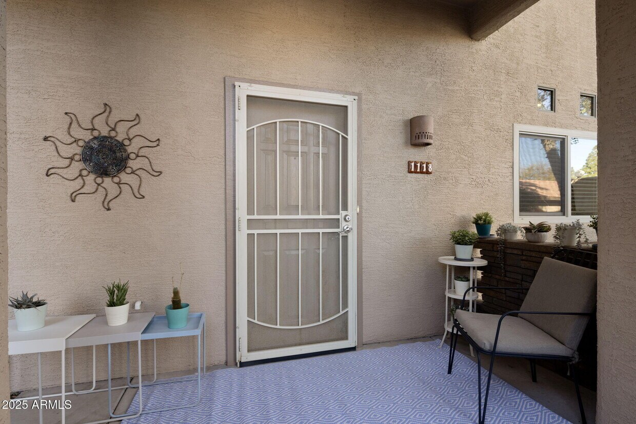 Foto principal - 1351 N Pleasant Dr