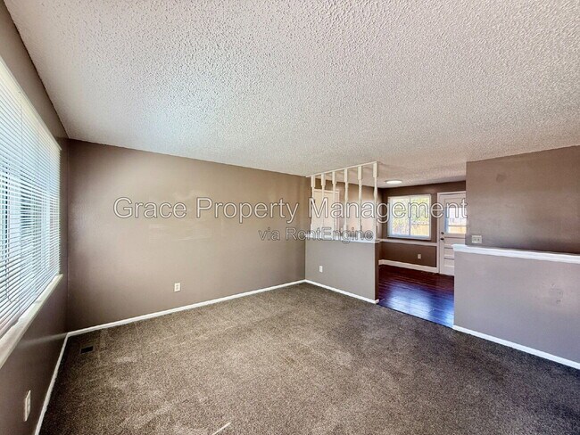 Building Photo - 2757 E 117th Way