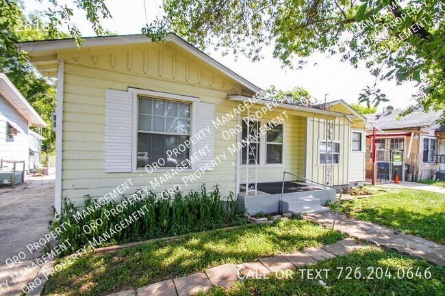 Building Photo - Close to Local Amenities and Downtown