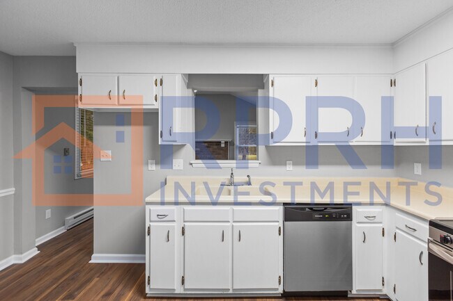 Foto del edificio - 670 Cedarbrook Ct