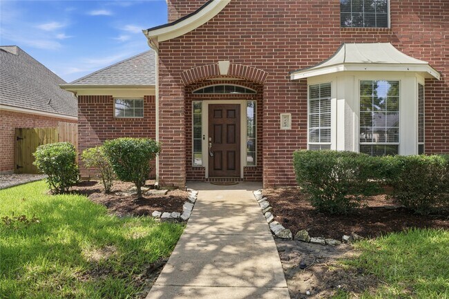 Building Photo - 6165 Darlington Ct