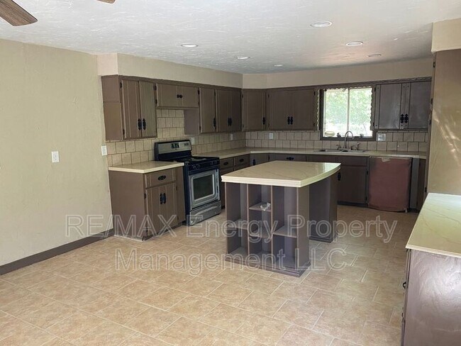 Foto del edificio - 9901 NE 26th St