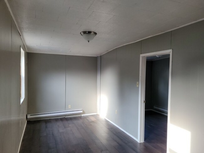 Building Photo - 511 W Centre St