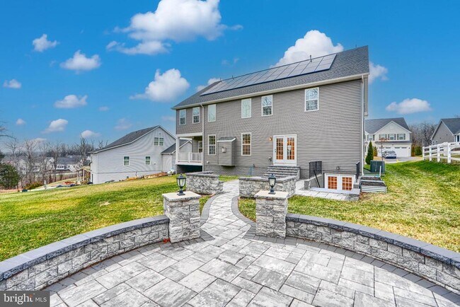 Building Photo - 13605 Otono Dr