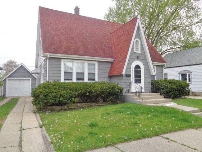 Building Photo - 3332 Halsted St