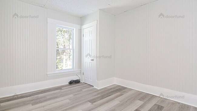 Foto del edificio - 220 S Main St