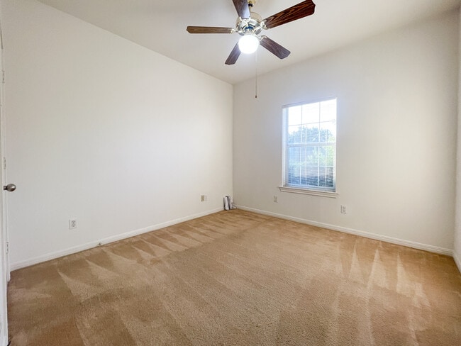 Building Photo - 3068 Palomino Trl
