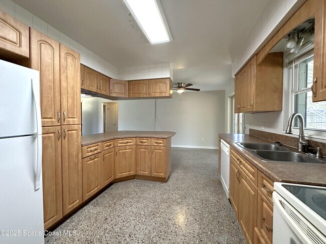 Foto del edificio - 4780 E Key Dr