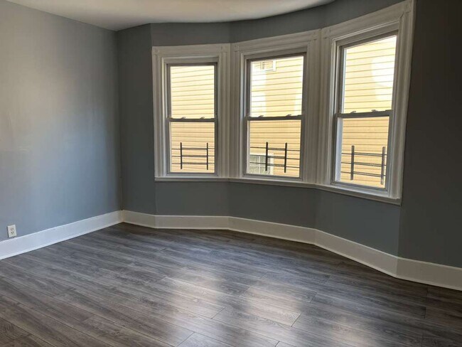 Foto del edificio - 134 Seymour Ave