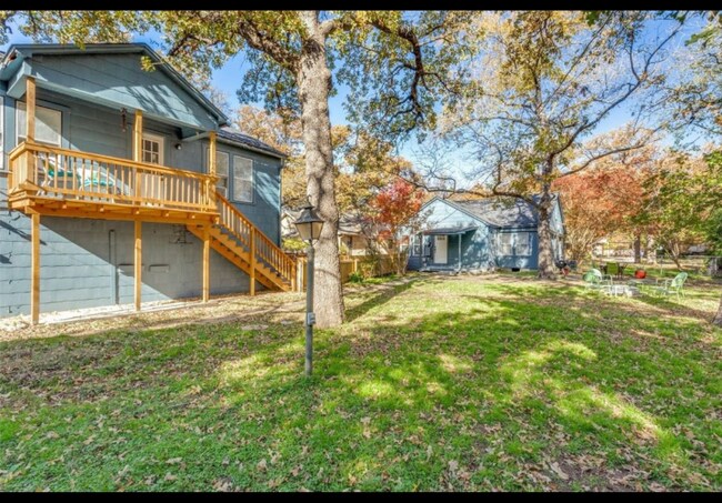 Building Photo - 2308 Aster Ave