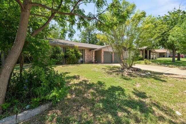 Building Photo - 1409 Desert Quail Ln