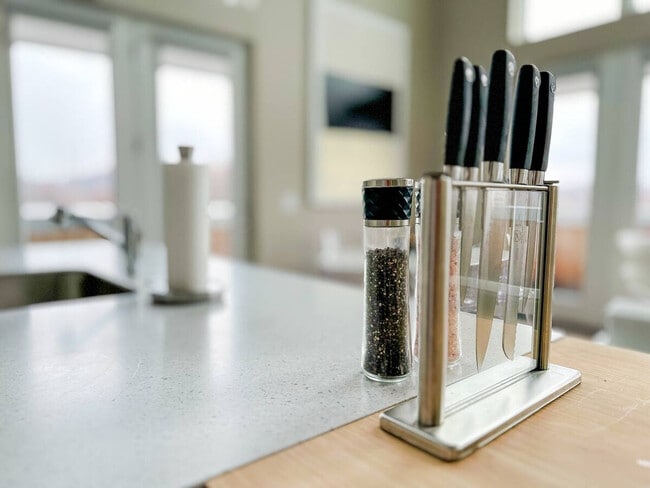 Foto del edificio - 630 S Goodman St