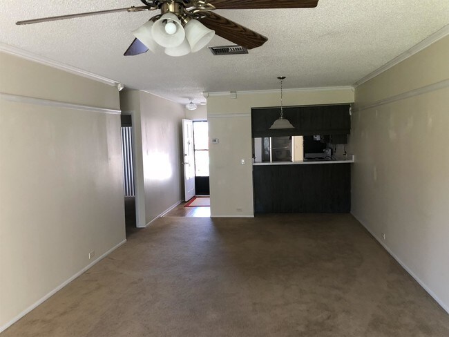 Foto del edificio - 212 Windmeadows St