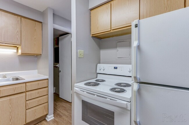 Interior Photo - White Oak Apartments