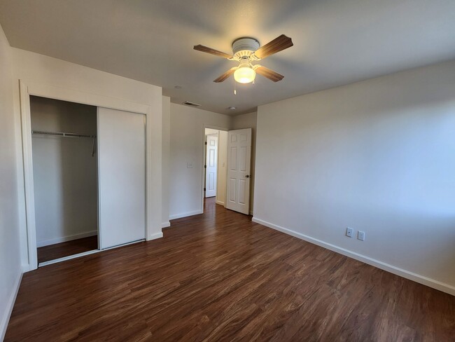 Foto del edificio - 151 Amberidge Dr