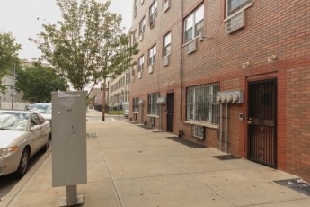Building Photo - 2603-2607 Albemarle Rd