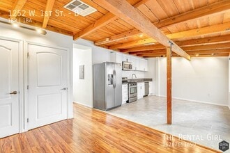 Building Photo - 1252 W 1st St